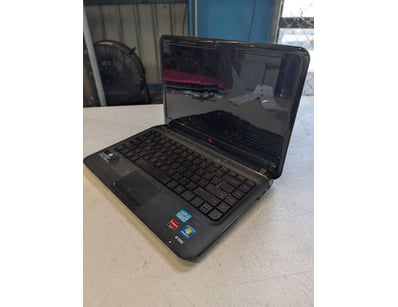 Hp beatsaudio laptop, shows signs of wear and tear...