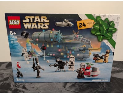 **UNRESERVED** LIFETIME COLLECTION OF LEGO PART... - Lot 756