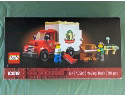 **UNRESERVED** LIFETIME COLLECTION OF LEGO PART... - Lot 409