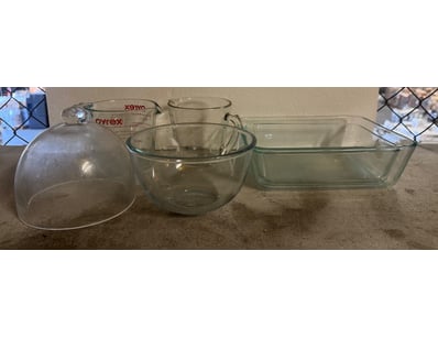 Assorted eselection of homewares and ornaments 
...