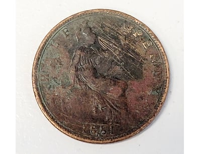 1881 HALF PENNY COIN

488567+49


