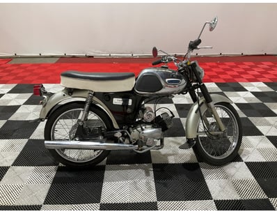 Single Vendor Classic Bike Collection - Lot 32