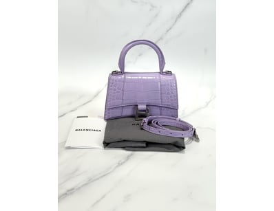 Designer Vault (A979) - Lot 3554