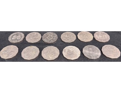 UNRESERVED Banknotes & Coins (A990) - Lot 537