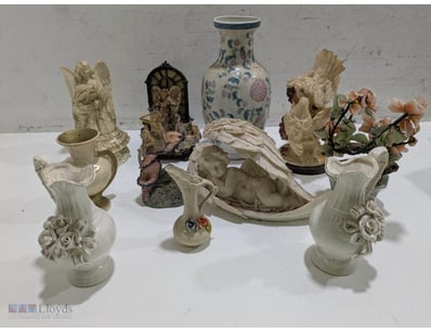 A substantial collection of decorative porcelain a...