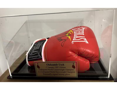 Prestigious Memorabilia (A980) - Lot 860
