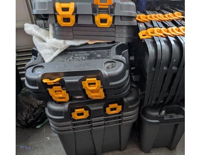 Assorted lot of EZY storage containers and EZY sto...