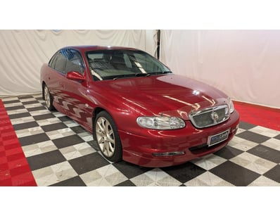 <b>2001 Holden Statesman Series One - Red - 80,596...