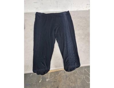 RRP $54.95
Yuu 
Y705 black
Size XXL

