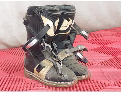 MOTORBIKES • GO-KARTS •  APPAREL - Lot 270