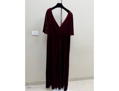 BURGUNDY VELVET EVENING DRESS WITH COLD-SHOULDER S...