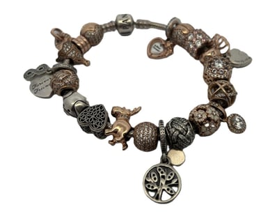 Luxury Pawnbroker Christmas Sale PART 1 (A984) - Lot 560