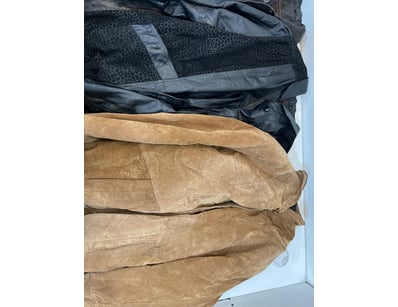 Entire Vintage Clothing Store Liquidation (ON11... - Lot 275