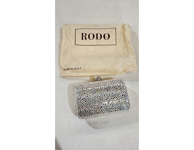 Rodo Diamante Eveneing Clutch Bag

Italian cryst...