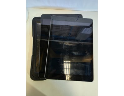 UNRESERVED Airport - Lost Property (A980) - Lot 531