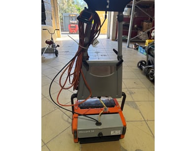 Rovic Wizzard 34 Floor Cleaner
Used commercial flo...