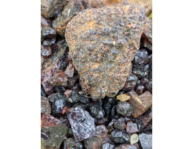449 GRAMS ROUGH GARNET

655266+123


