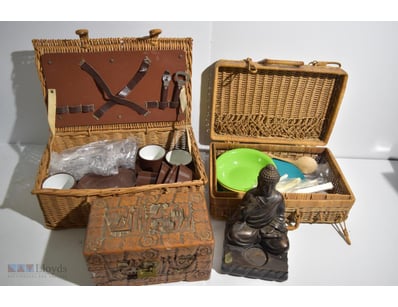 Assorted Vintage Picnic Baskets With Contents And ...