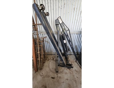Engine Hoist, Capacity to 1400kg

ONSITE

Location...