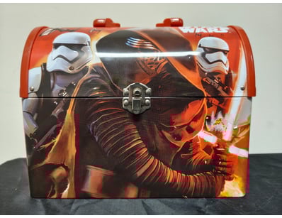 **UNRESERVED** COOKIE'S LIFETIME COLLECTION OF ... - Lot 572