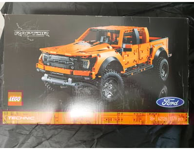 **UNRESERVED** LIFETIME COLLECTION OF LEGO PART... - Lot 908