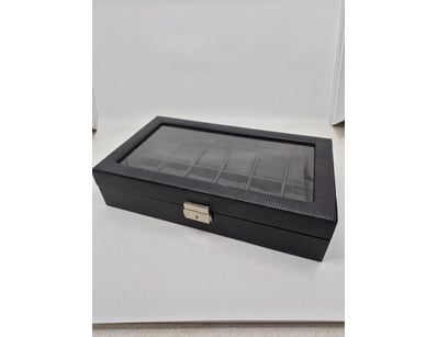 Affordable Watch Market (A980) - Lot 7026