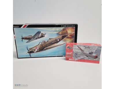 VINTAGE AIRCRAFT MODEL KIT COLLECTION - P-39D AIRA...