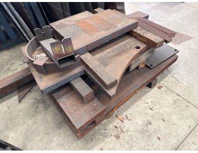 MOSTLY UNRESERVED Machining Engineering Warehou... - Lot 155