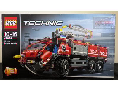 **UNRESERVED** LIFETIME COLLECTION OF LEGO PART... - Lot 910