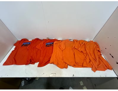 Entire Vintage Clothing Store Liquidation (ON11... - Lot 136