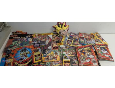 YU-GI-OH! VINTAGE MAGAZINE AND MERCHANDISE COLLECT...
