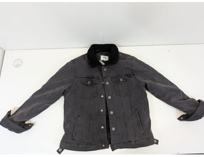 Sport, Leisure & Lifestyle (VICA980) - Lot 3193