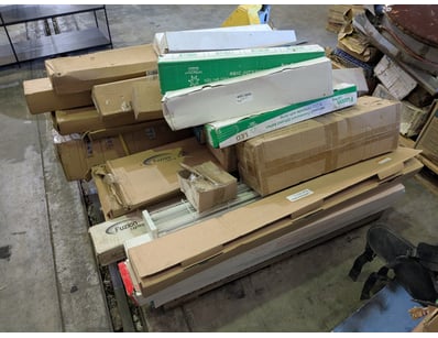 Bulk lot of lighting fixtures and electrical compo...
