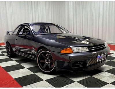 <b>1989 Nissan Skyline R32 GT-R - Black - Race-Pre...
