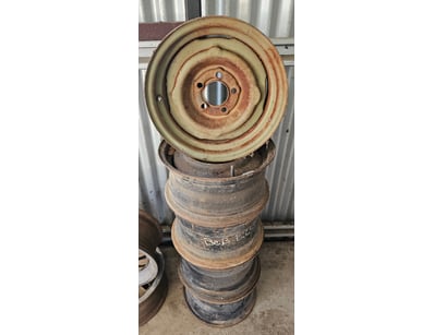 Steel car rims, quantity 5, SOLD AS LOT

Onsite

L...