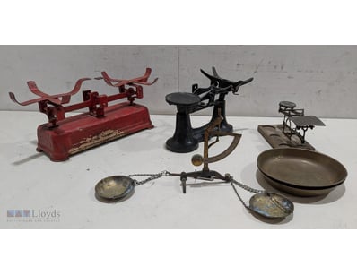 COLLECTION OF VINTAGE LIKE CAST IRON SCALES AND AG...