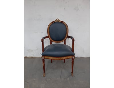 UNRESERVED Luxury Kangaroo Point Estate Furnitu... - Lot 274