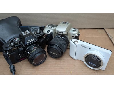 Gadgets, Music & Pastimes (A1007) - Lot 603