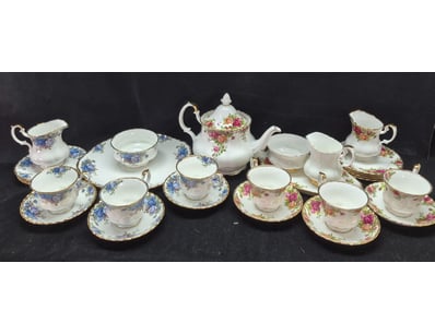 The Curio Collection (A1000) - Lot 2071