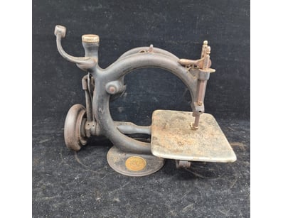 Antiques, Vintage & Interior Treasures (A1004) - Lot 515