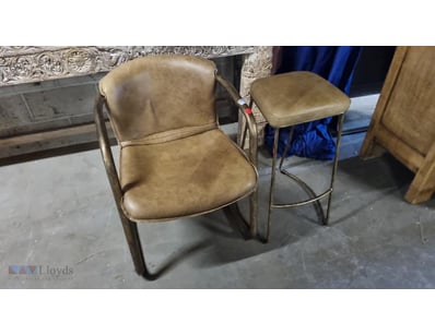 Vintage style chairs comprising one armchair and o...