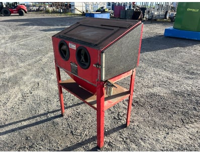 Hafco Metal-Master SB-200 Sandblasting Cabinet

...