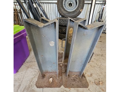 Car jacks, metal construction, quantity 4

Sold as...