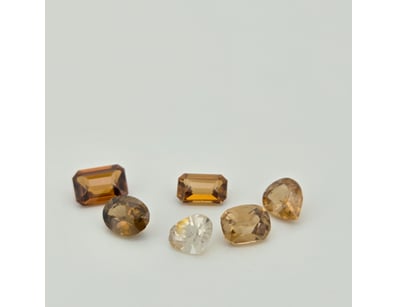 Diamond And Gemstone Market (A996) - Lot 615