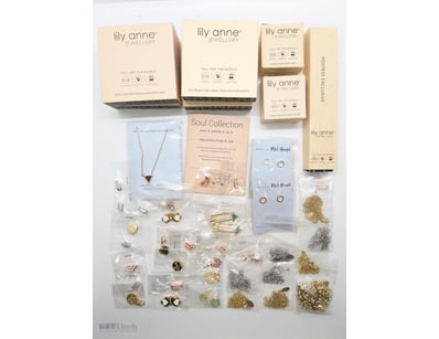 MIXED JEWELLERY BUNDLES INCLUDES CHAINS, EARRINGS,...