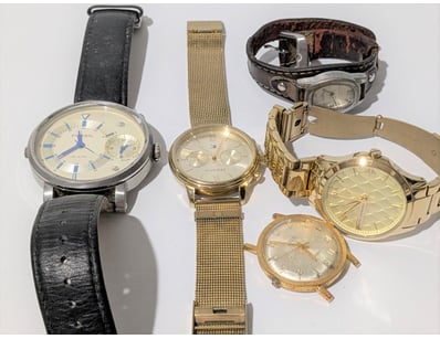 Affordable Watch Market (A986) - Lot 6410