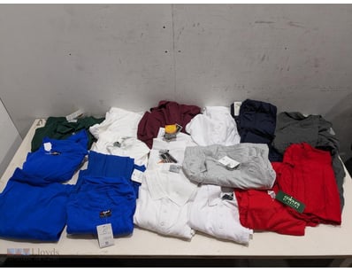 Bulk lot of new and unworn men's underwear pairs a...
