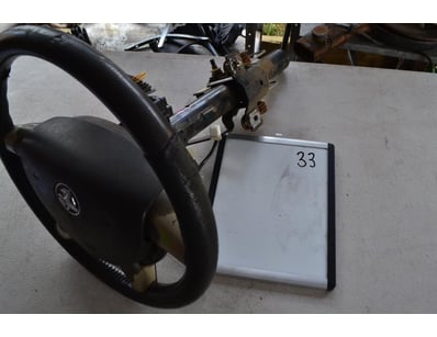 Holden VY Commodore Steering Wheel and Seering Sha...