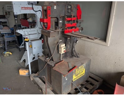 Edwards Jaw IV, Hydraulic Iron Worker 

Make: Edwa...