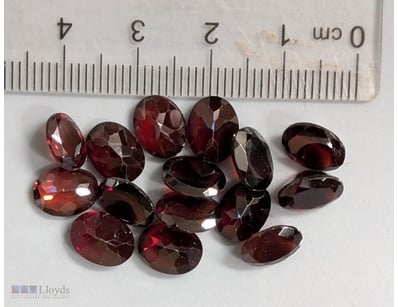 30 CARATS 9X7MM GARNET GEMSTONES

30 Carats 9X7Mm ...
